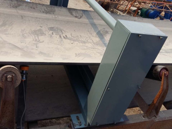 干式自卸电磁除铁器 (5)