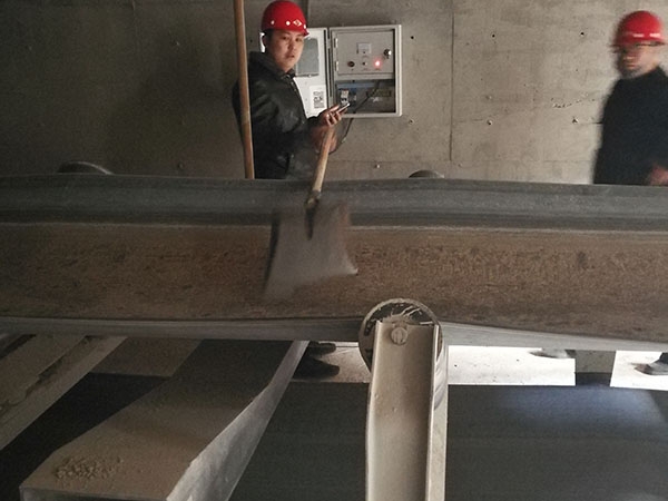 干式自卸电磁除铁器 (1)